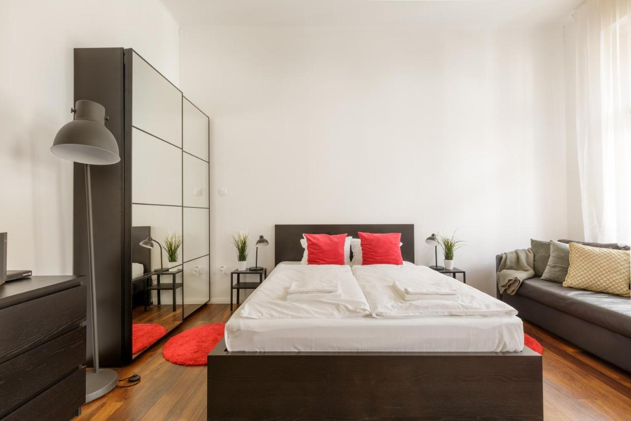 Red Dot Two - New Unit In The Heart Of Party Town Apartment Budapesta Exterior foto