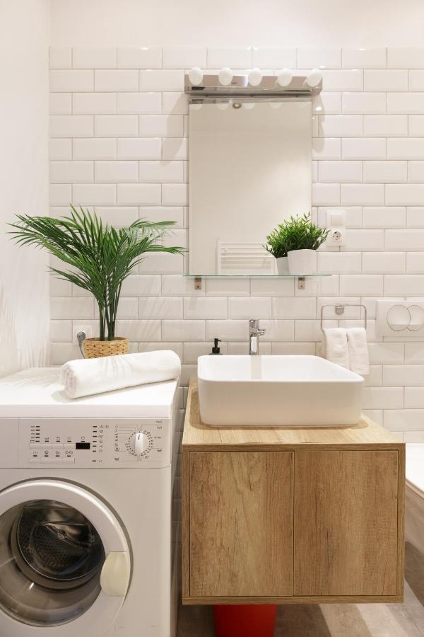 Red Dot Two - New Unit In The Heart Of Party Town Apartment Budapesta Exterior foto