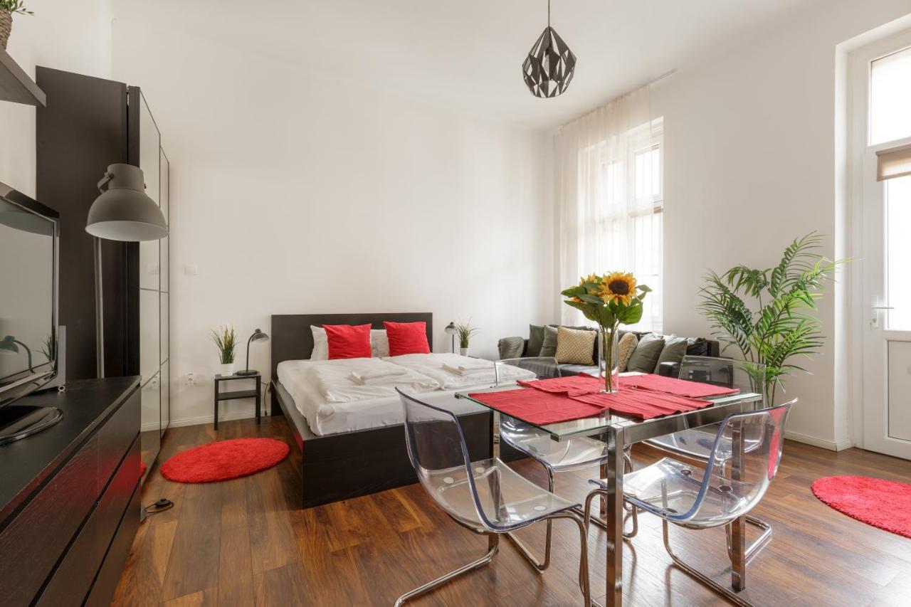 Red Dot Two - New Unit In The Heart Of Party Town Apartment Budapesta Exterior foto